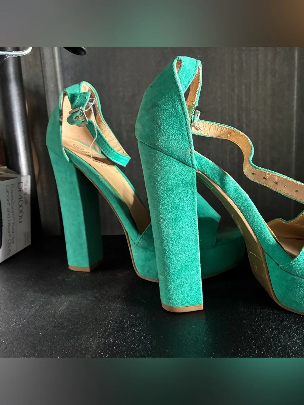 Rouge Helium bold teal